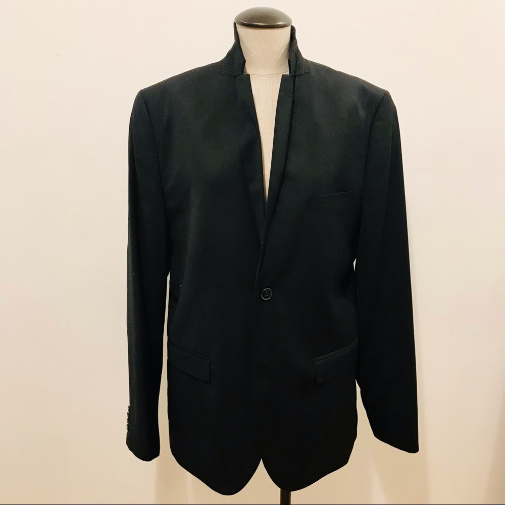H&M black blazer. Size 42 R. Excellent used condition. No trace of wear. - Picture 3 of 11